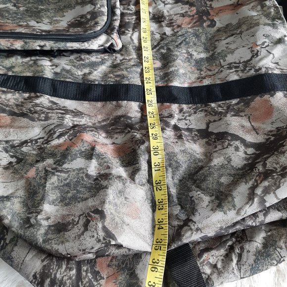 Green Natural Camo Gym Duffle Bag 36-inch - Picture 6 of 9